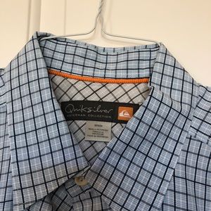 Quicksilver Men’s Short-sleeve Button Down Shirt.